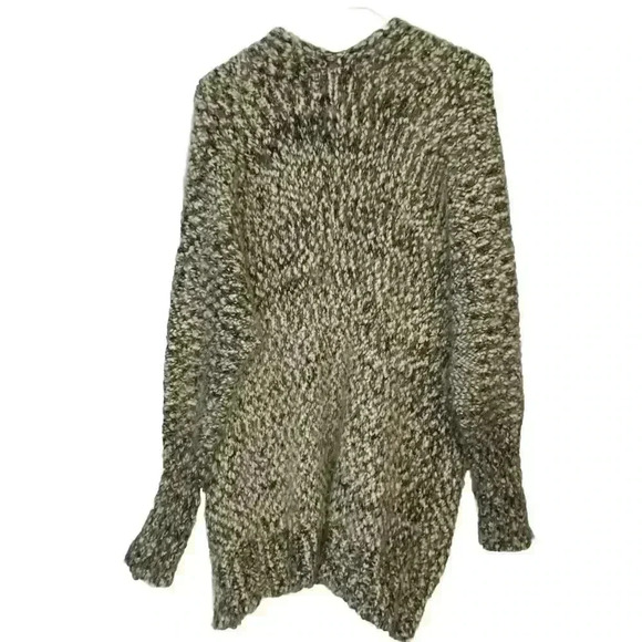 Penelope Leroy Paris Women’s Medium Fuzzy Black And White Cozy Cardigan - Picture 3 of 6